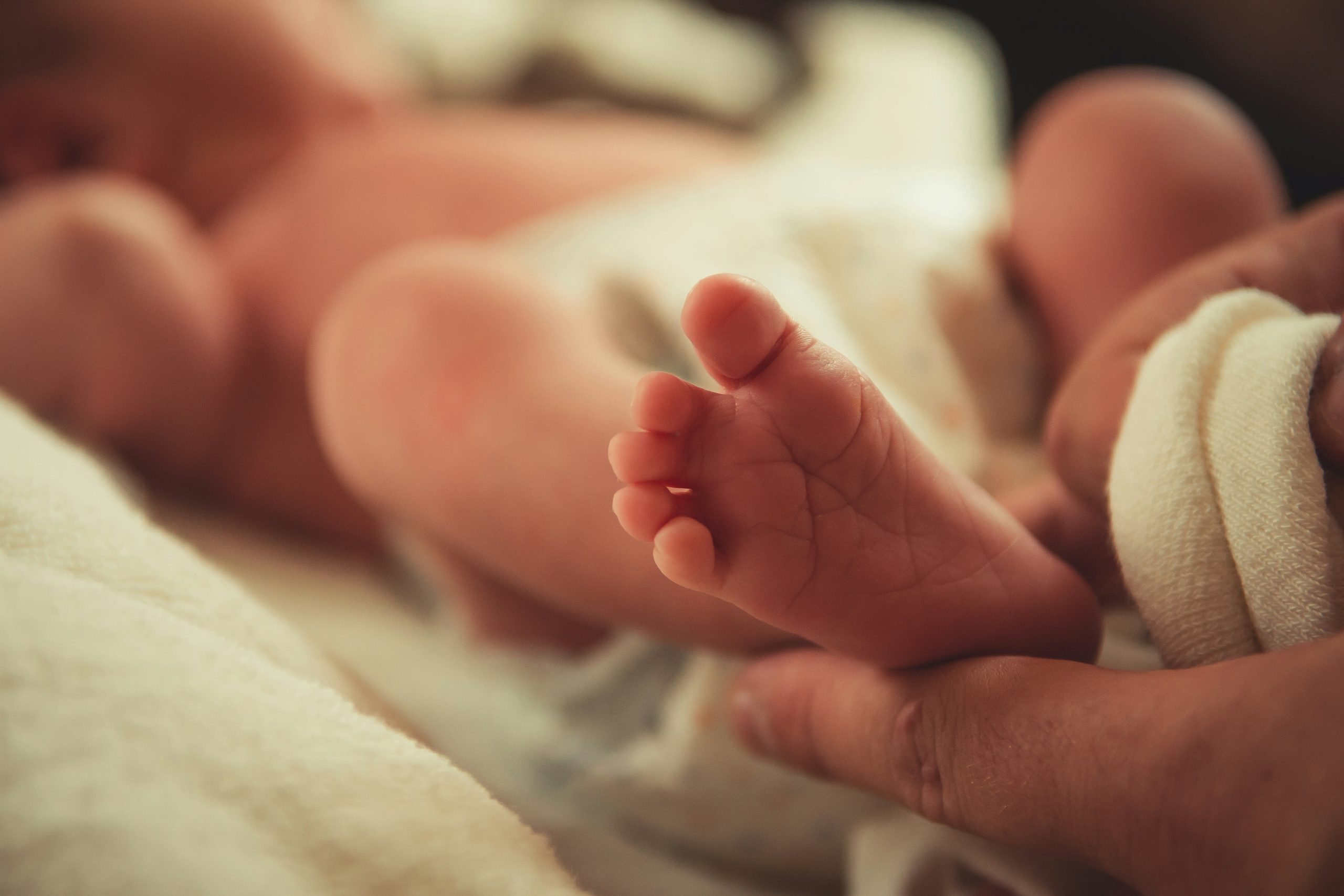 Simple Homemaking Routines for New Parents